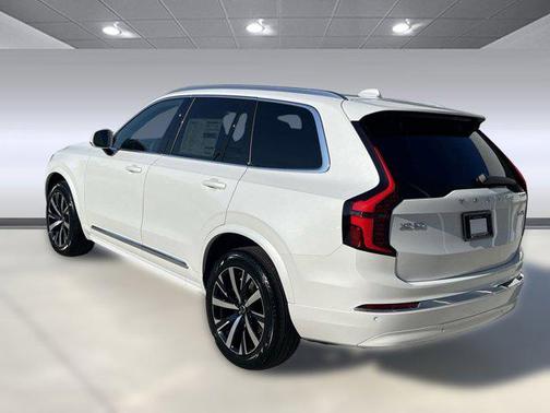 2026 Volvo XC90 B6 Core