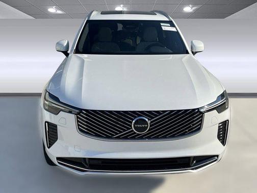 2026 Volvo XC90 B6 Core