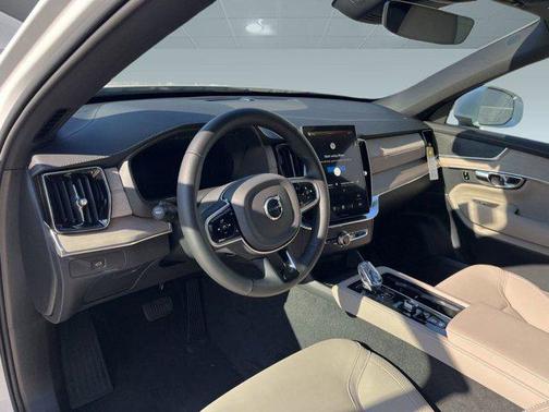 2026 Volvo XC90 B6 Core