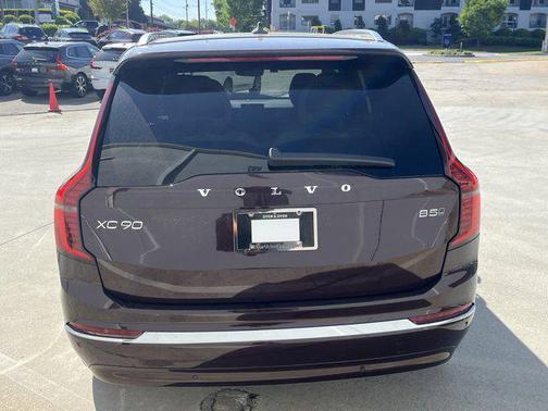 2025 Volvo XC90 B5 Core