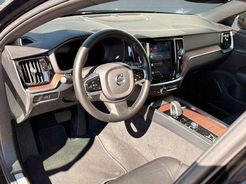 2023 Volvo S60 B5 Plus Black Edition