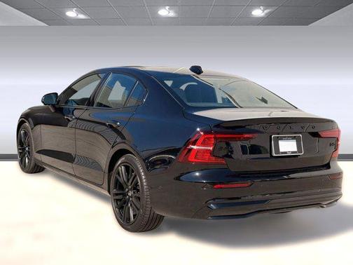 2023 Volvo S60 B5 Plus Black Edition