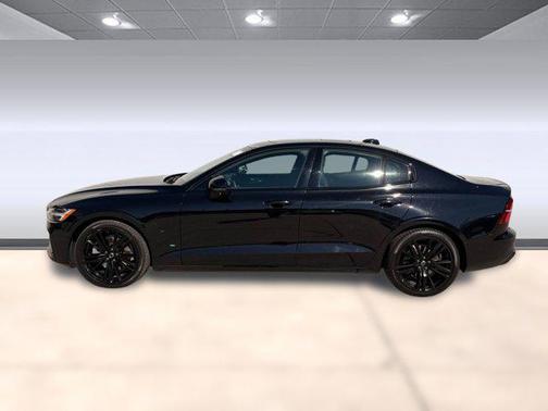 2023 Volvo S60 B5 Plus Black Edition