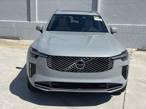 2026 Volvo XC90 B6 Core