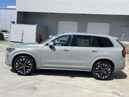 2026 Volvo XC90 B6 Core