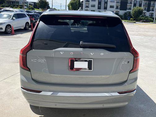 2026 Volvo XC90 B6 Core
