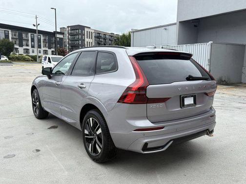 2026 Volvo XC60 B5 Core