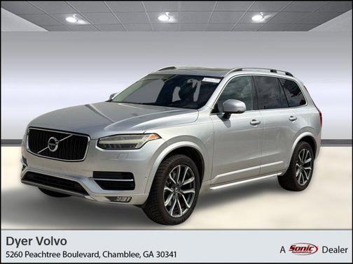 2016 Volvo XC90 T6 Momentum
