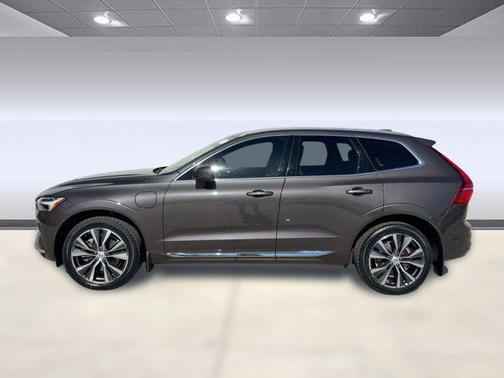 2022 Volvo XC60 Recharge Plug-In Hybrid T8 Inscription Expression