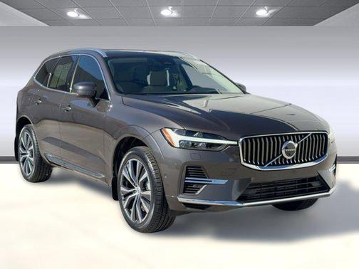 2022 Volvo XC60 Recharge Plug-In Hybrid T8 Inscription Expression