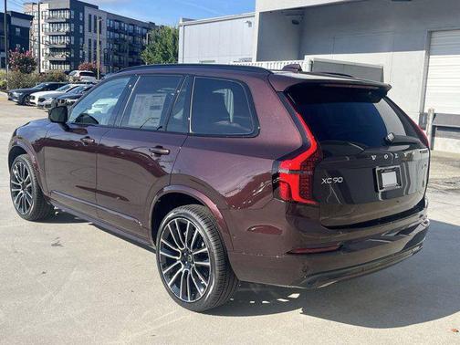 2026 Volvo XC90 B6 Ultra Dark Theme 7-Seater