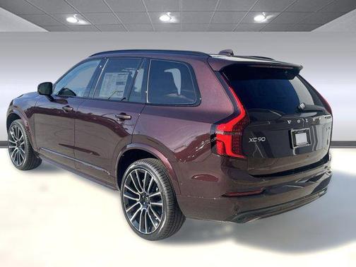 2026 Volvo XC90 B6 Ultra Dark Theme 7-Seater
