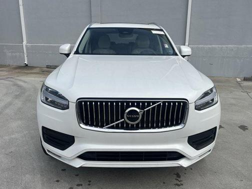2023 Volvo XC90 B6 Core