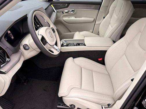 2026 Volvo XC90 Ultra Dark Theme, B6 AWD Gas (mild hybrid), Gasoline, 7 Seats