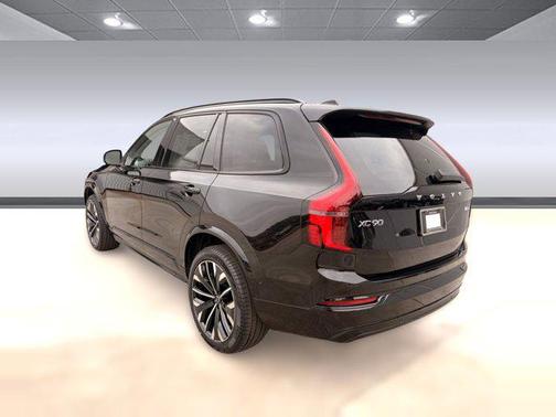 2026 Volvo XC90 Ultra Dark Theme, B6 AWD Gas (mild hybrid), Gasoline, 7 Seats