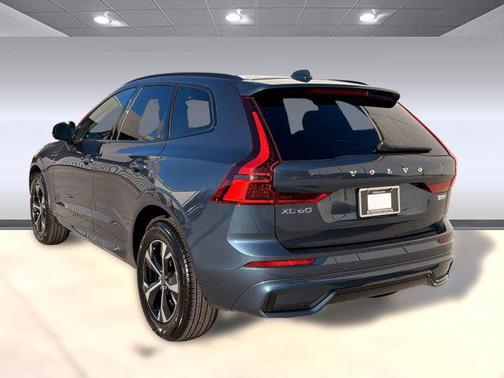 2026 Volvo XC60 B5 Core