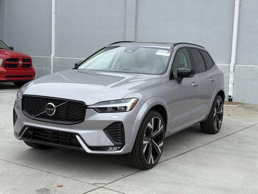 2026 Volvo XC60 B5 Ultra