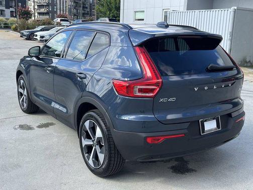 2026 Volvo XC40 B5 Core