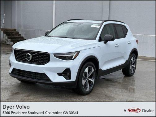 2026 Volvo XC40 B5 Plus
