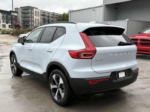 2026 Volvo XC40 B5 Plus