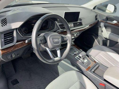 2018 Audi Q5 2.0T Premium Plus
