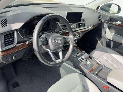 2018 Audi Q5 2.0T Premium Plus