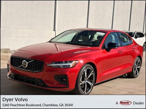 2024 Volvo S60 B5 Plus Dark Theme