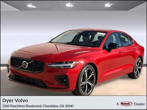 2024 Volvo S60 B5 Plus Dark Theme
