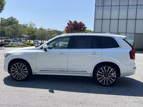 2025 Volvo XC90 B6 Ultra