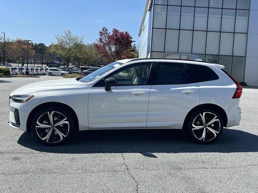 2025 Volvo XC60 B5 Ultra