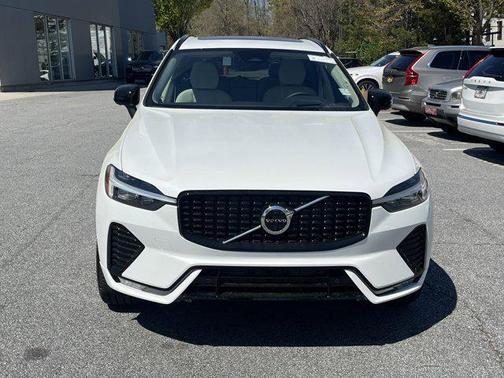 2025 Volvo XC60 B5 Ultra