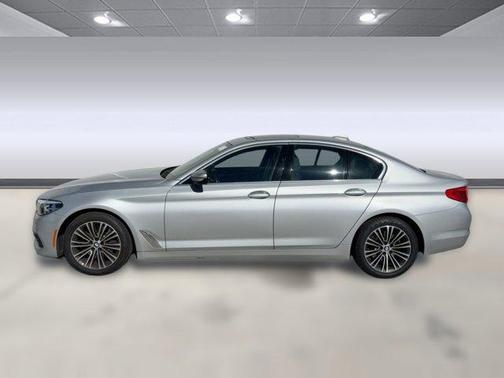 2019 BMW 530 530i
