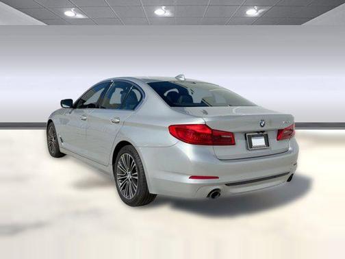 2019 BMW 530 530i