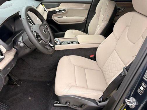 2026 Volvo XC90 Plus, B6 AWD Gas (mild hybrid), Gasoline, Bright, 7 Seats