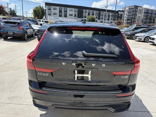 2025 Volvo XC60 Plug-In Hybrid T8 Plus
