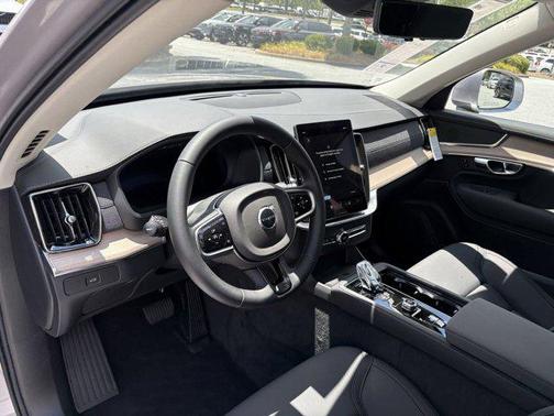 2026 Volvo XC90 B5 Plus 7-Seater