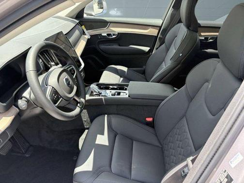 2026 Volvo XC90 B5 Plus 7-Seater