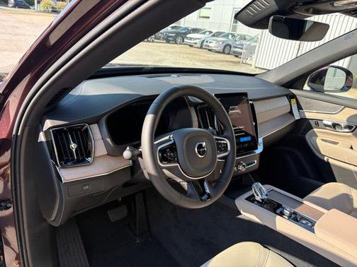 2026 Volvo XC90 B5 Core