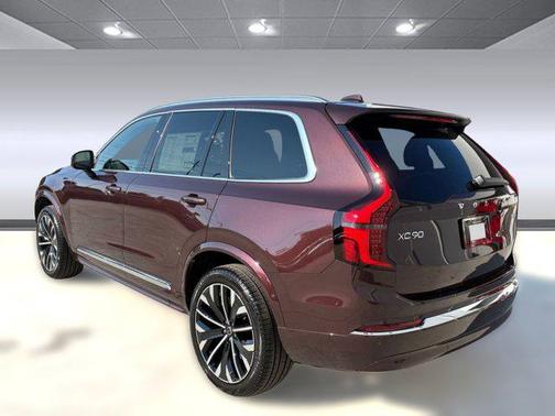 2026 Volvo XC90 B5 Core