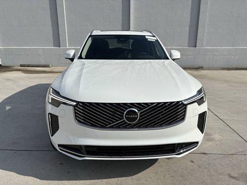 2026 Volvo XC90 B5 Core