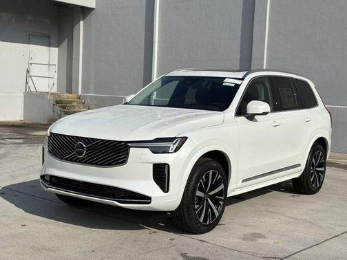 2026 Volvo XC90 B5 Core