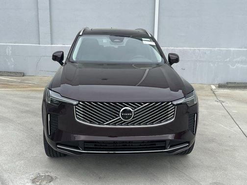 2025 Volvo XC90 B6 Plus 6-Seater