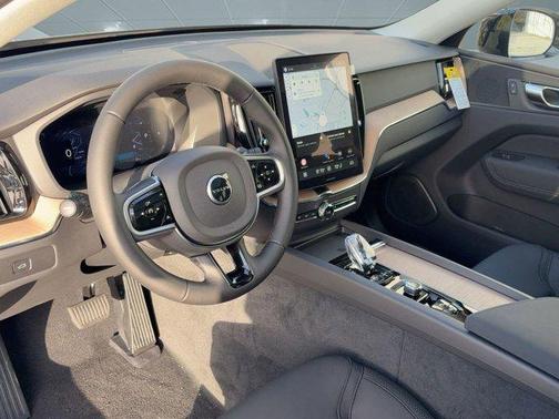2026 Volvo XC60 B5 Core