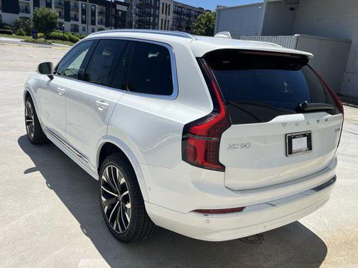 2025 Volvo XC90 B6 Plus 7-Seater