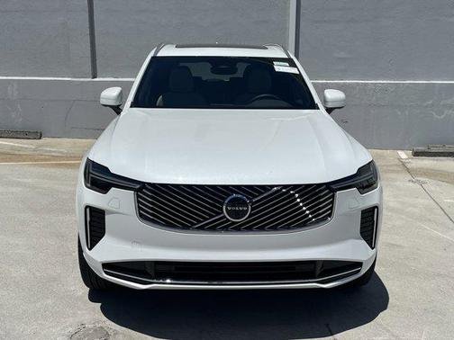 2025 Volvo XC90 B6 Plus 7-Seater