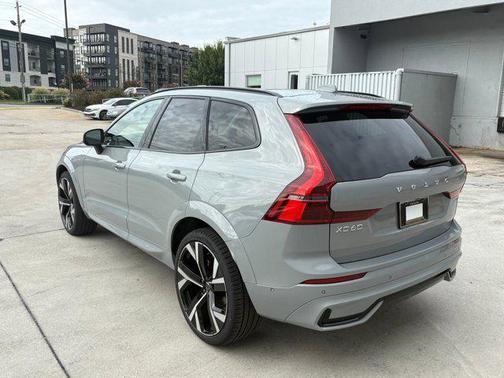 2026 Volvo XC60 B5 Ultra