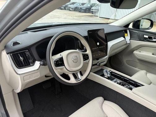 2026 Volvo XC60 B5 Ultra
