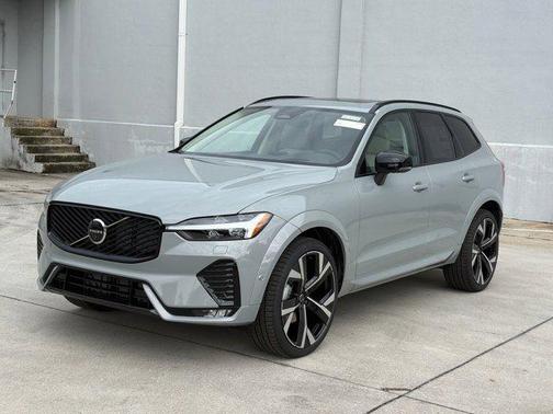 2026 Volvo XC60 B5 Ultra
