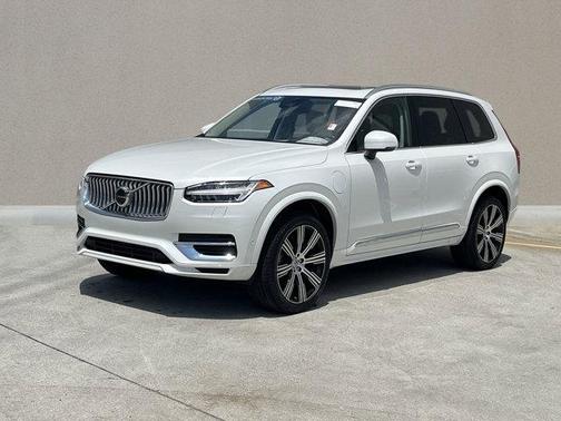 2024 Volvo XC90 Recharge Plug-In Hybrid T8 Plus Bright Theme 7-Seater