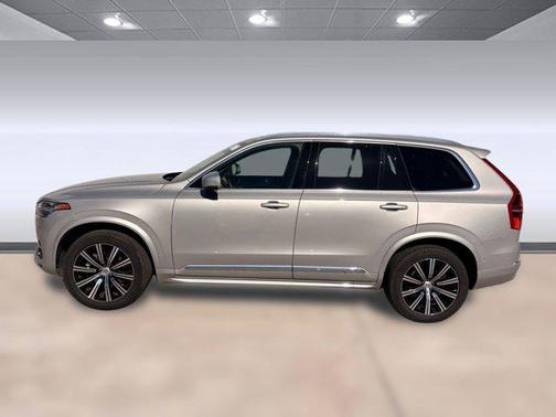2025 Volvo XC90 B6 Plus 7-Seater